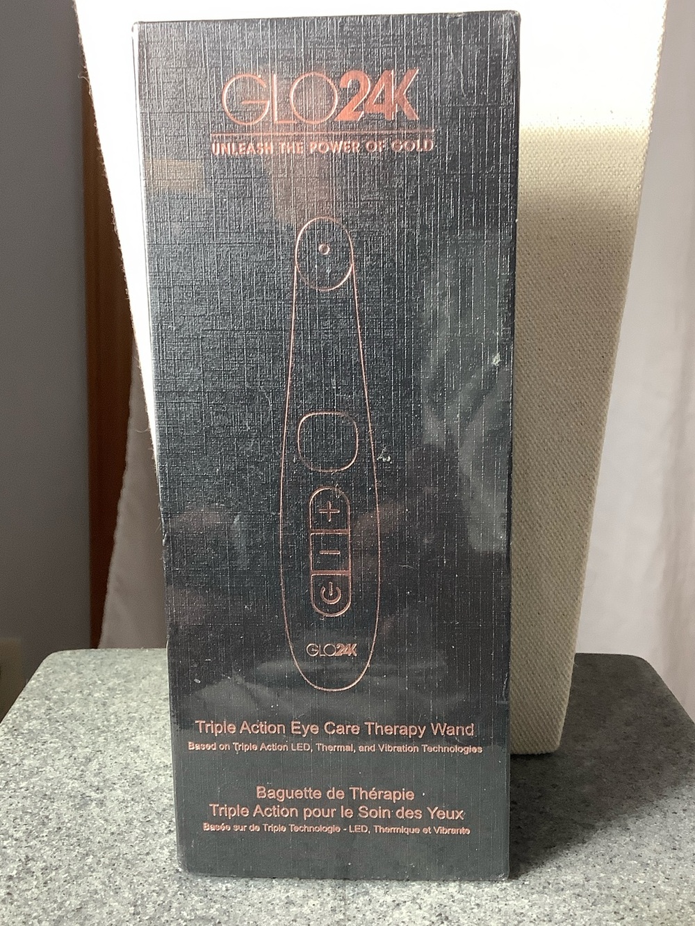 GLO24K Triple Action Eye Care Therapy Wand - Black with Rose Gold Accents